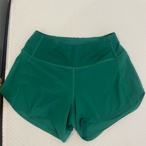 NEW Lulu Speed up shorts color Cascadia Green 4 inch